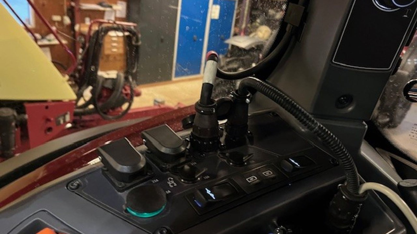 Traktor of the type Valtra T 235 Direct  T 235 Direct, Gebrauchtmaschine in Sakskøbing (Picture 5)