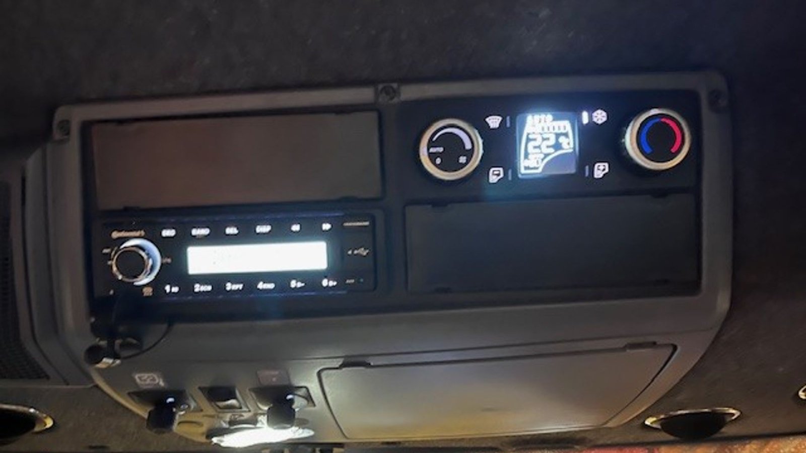 Traktor of the type Valtra T 235 Direct  T 235 Direct, Gebrauchtmaschine in Sakskøbing (Picture 15)