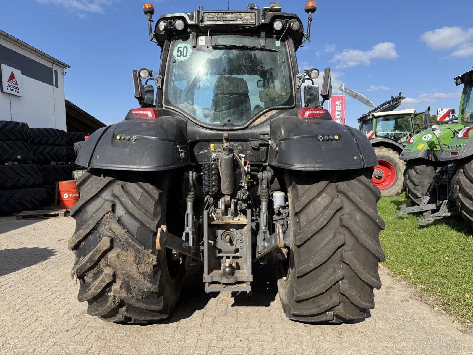 Traktor des Typs Valtra T 235 Direct, Gebrauchtmaschine in Bützow (Bild 5)