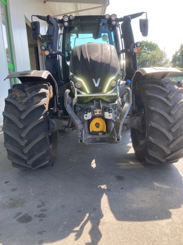 Valtra T 235 Versu, Gebrauchtmaschine, Baujahr: 2022, Betriebsstunden: 1248 Stunden (Bild 3) Traktor des Typs Valtra T 235 Versu, Gebrauchtmaschine in Hofgeismar (Bild 3)
