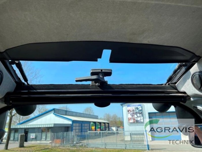 Traktor of the type Valtra T 254 V, Gebrauchtmaschine in Meppen (Picture 17)