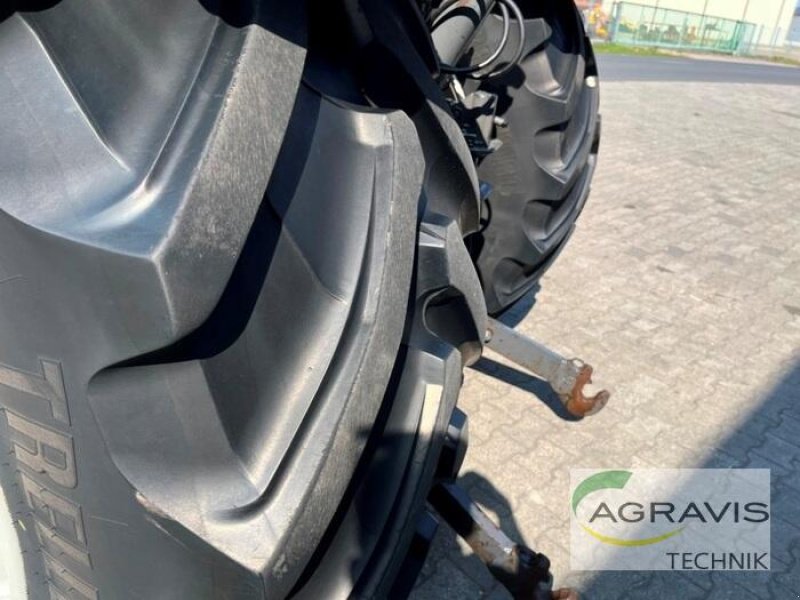 Traktor of the type Valtra T 254 V, Gebrauchtmaschine in Meppen (Picture 11)