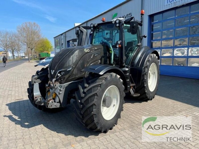 Traktor del tipo Valtra T 254 V, Gebrauchtmaschine In Meppen (Immagine 1)