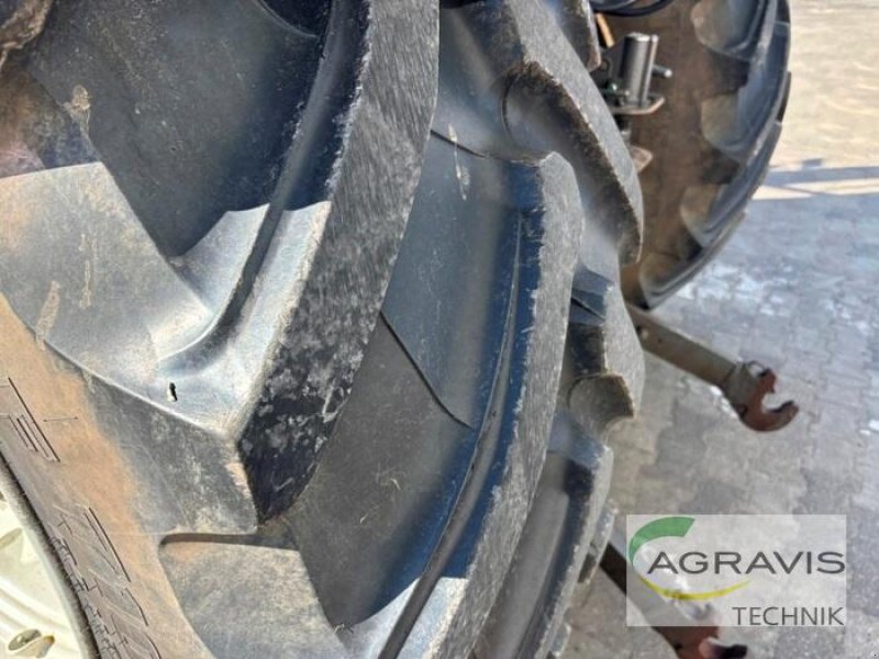 Traktor of the type Valtra T 254 V, Gebrauchtmaschine in Meppen (Picture 22)