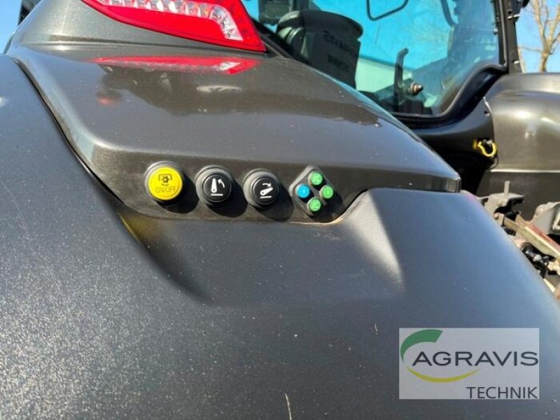 Traktor of the type Valtra T 254 V, Gebrauchtmaschine in Meppen (Picture 7)