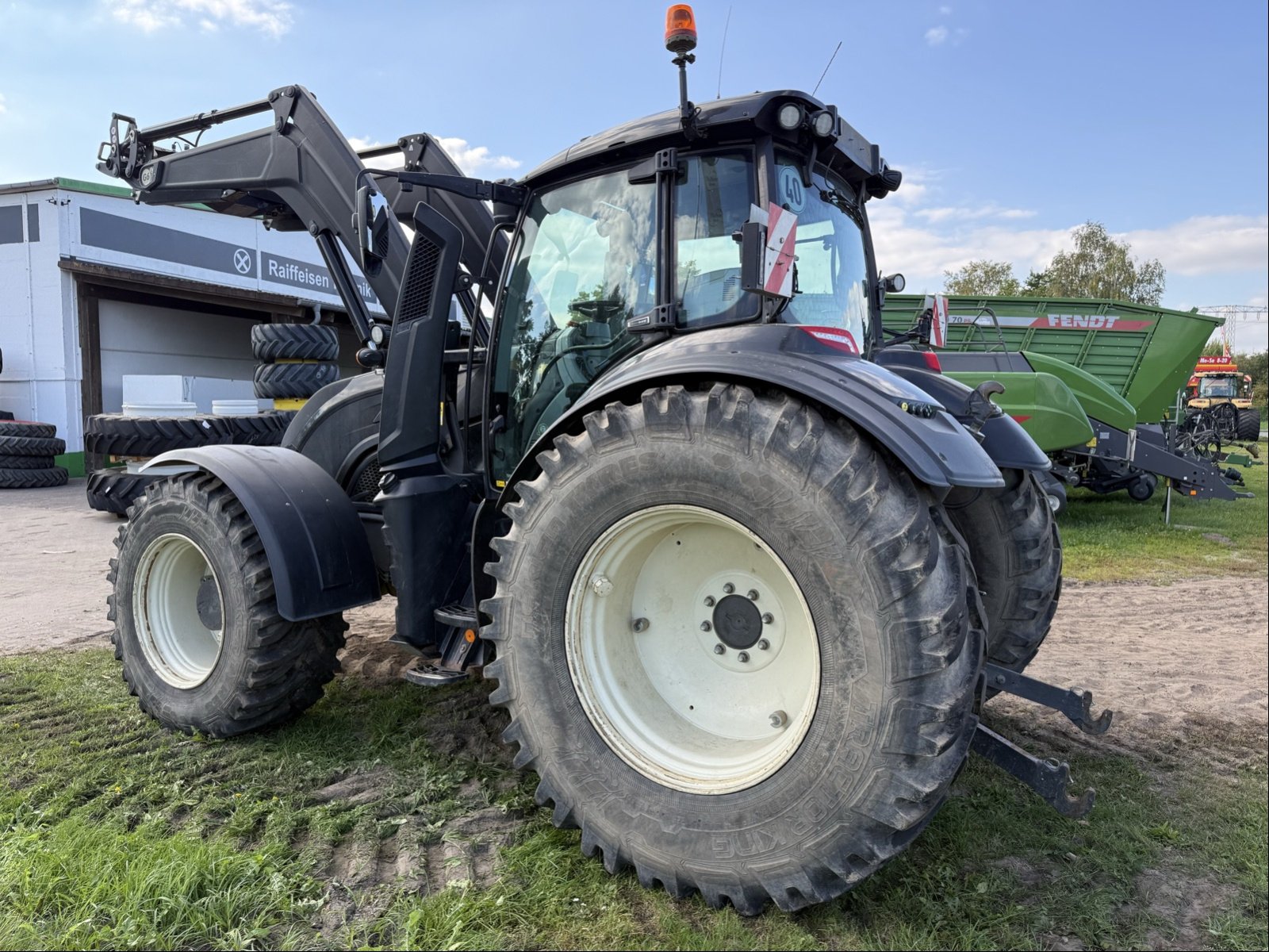 Traktor des Typs Valtra T 254 Versu, Gebrauchtmaschine in Bützow (Bild 11)