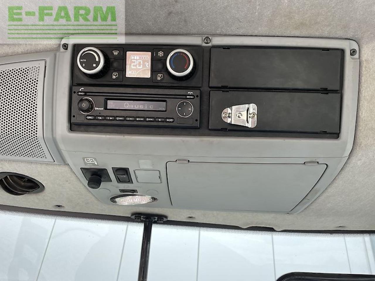 Traktor of the type Valtra t 254, Gebrauchtmaschine in gg VEGHEL (Picture 4)