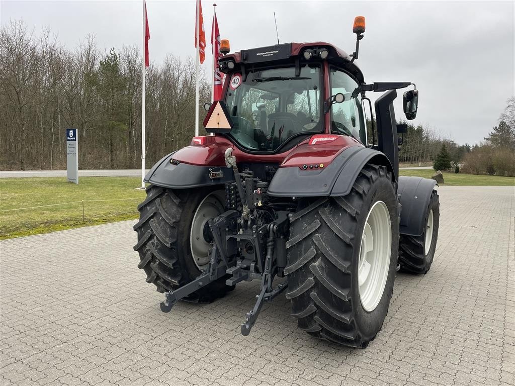 Traktor of the type Valtra T 254V SmartTouch, Gebrauchtmaschine in Nimtofte (Picture 6)