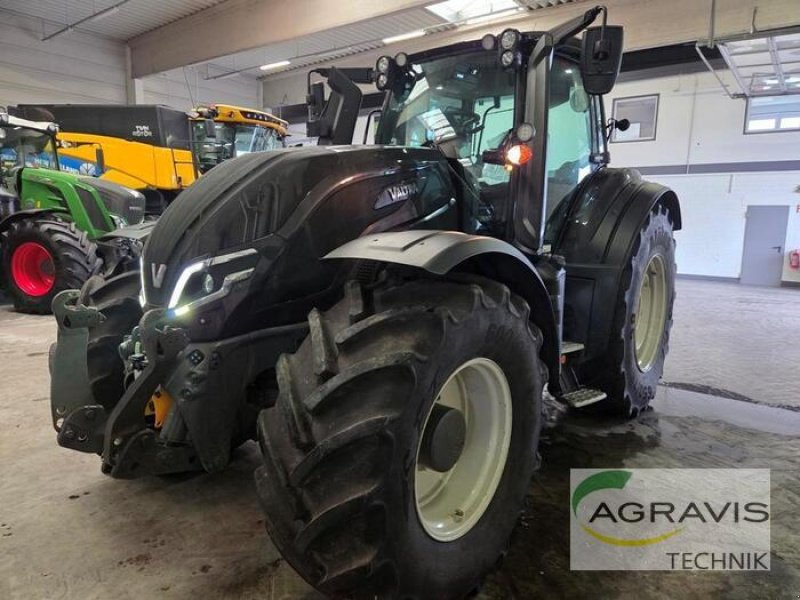 Traktor tip Valtra T 255 V 2A1, Gebrauchtmaschine in Calbe / Saale (Poză 1)