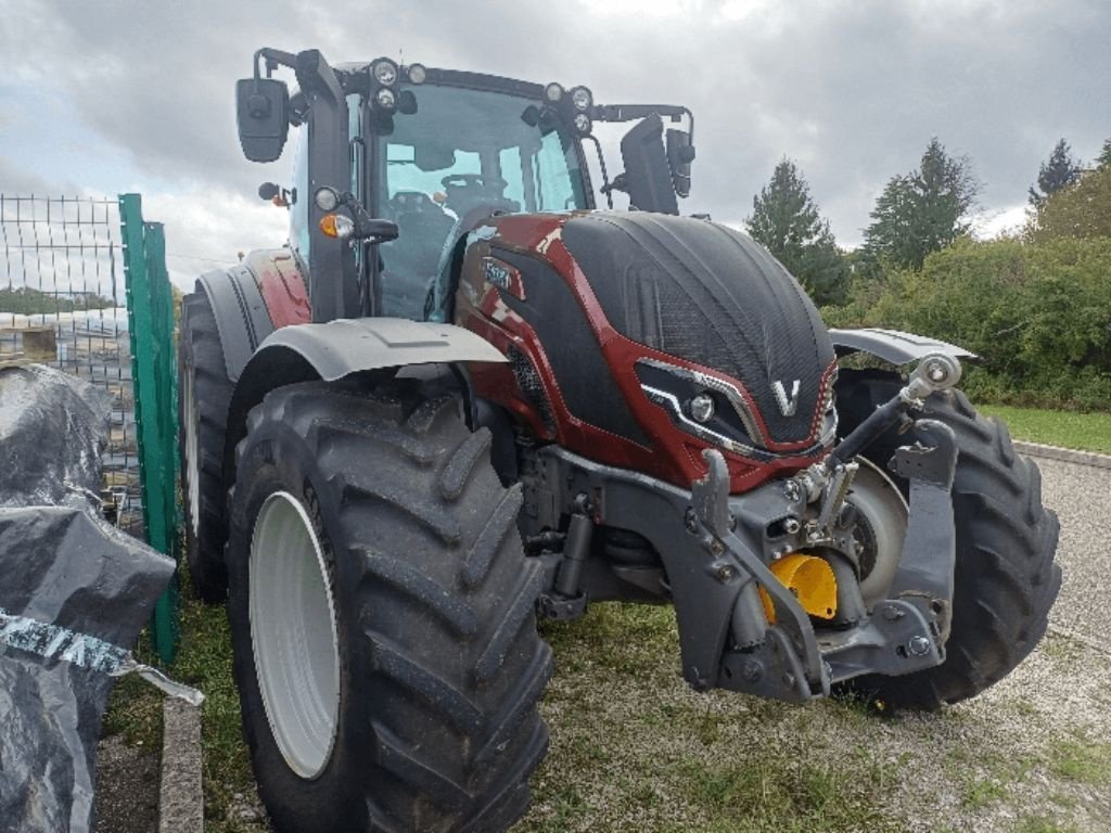 Traktor des Typs Valtra T 255 VERSU, Gebrauchtmaschine in LACAPELLE-MARIVAL (Bild 3)
