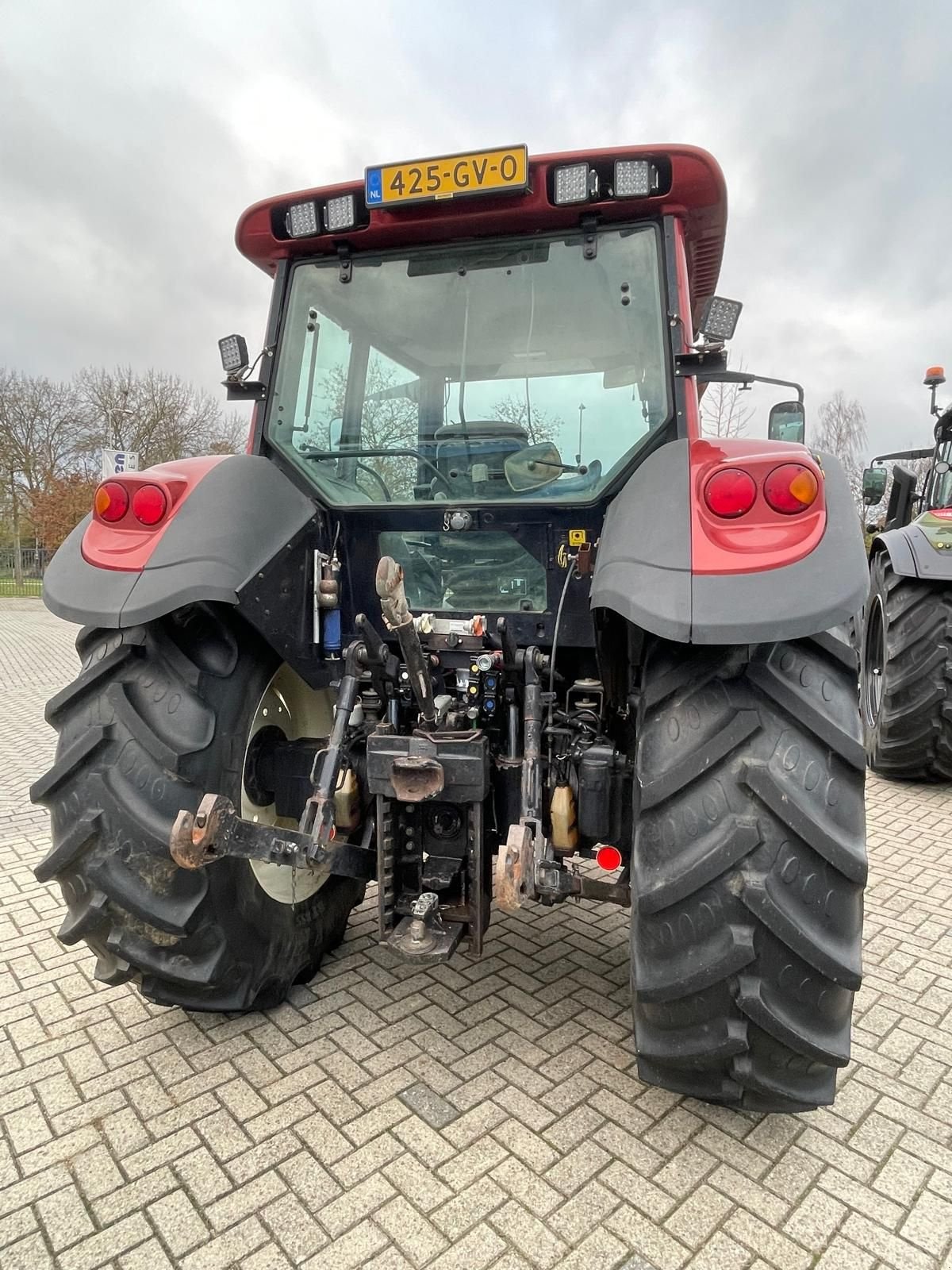 Traktor van het type Valtra T120 tractor, Gebrauchtmaschine in Roermond (Foto 7)