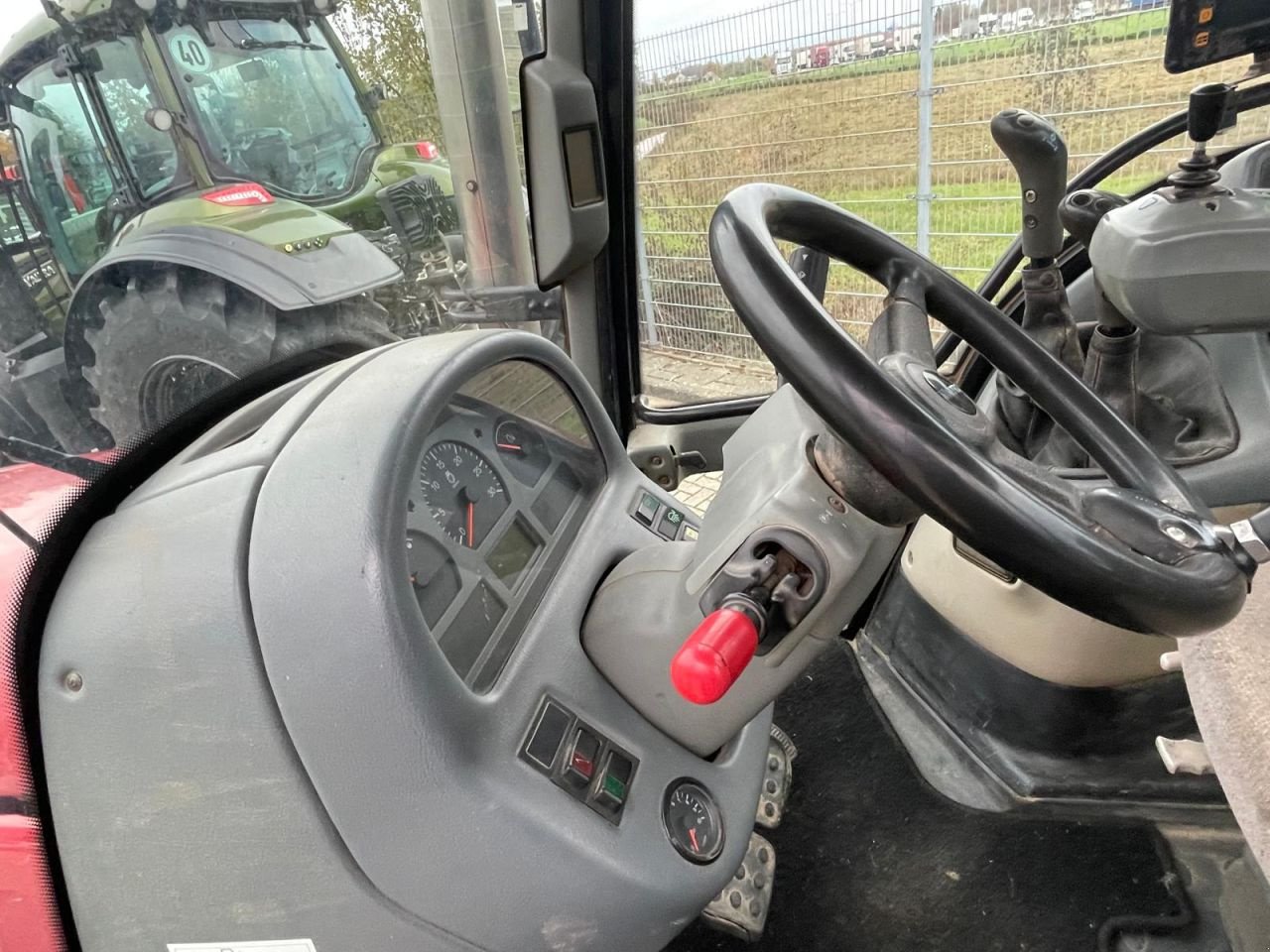 Traktor van het type Valtra T120 tractor, Gebrauchtmaschine in Roermond (Foto 11)