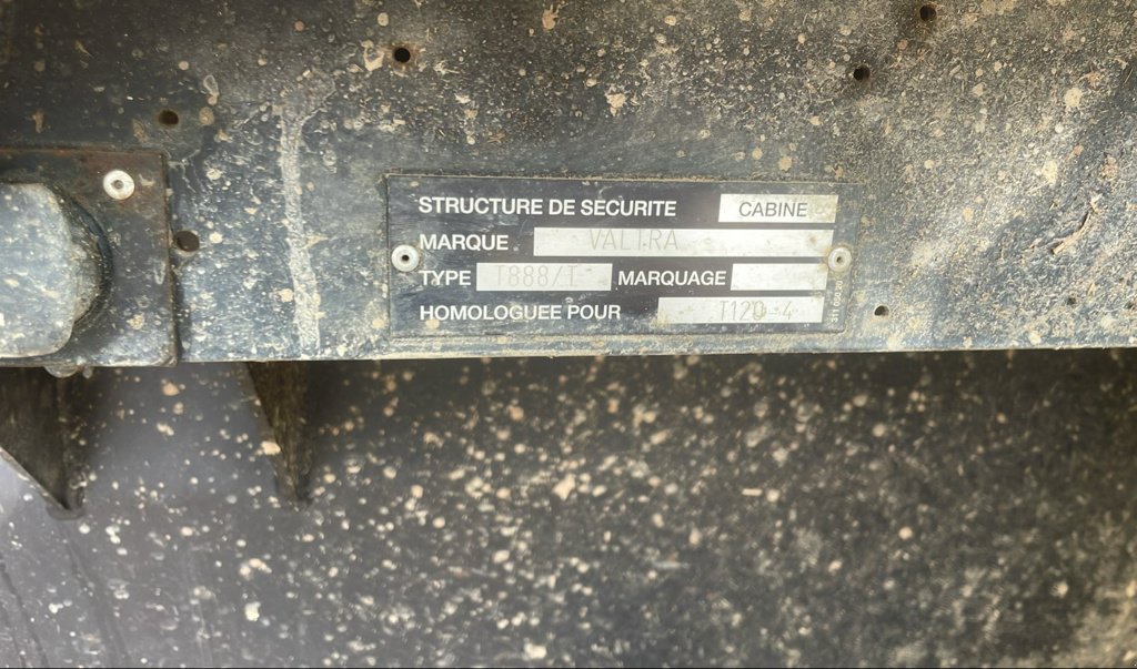 Traktor za tip Valtra T120, Gebrauchtmaschine u Millau (Slika 5)