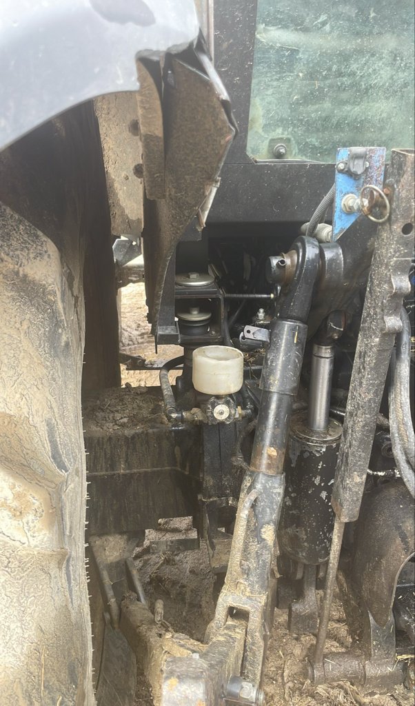 Traktor za tip Valtra T120, Gebrauchtmaschine u Millau (Slika 10)