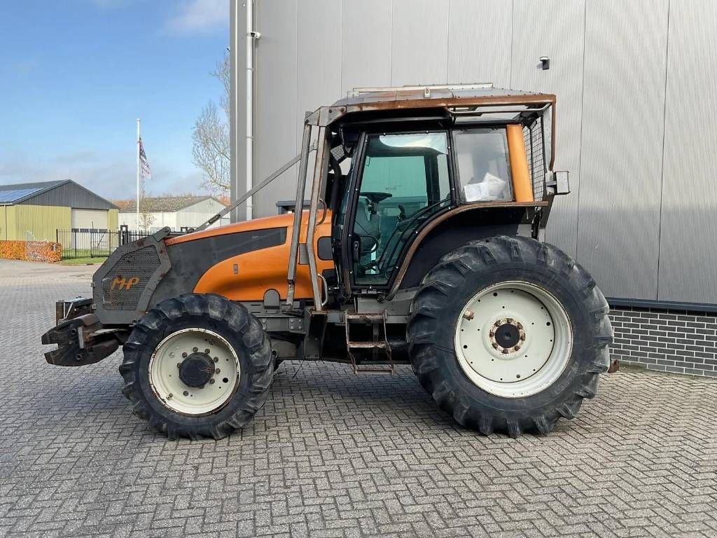 Traktor typu Valtra T121 Hitech DEFECT! Forest, Twintrac, Gebrauchtmaschine v Marknesse (Obrázek 10)