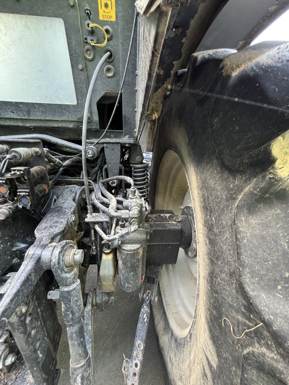 Traktor of the type Valtra T121 Hitech, Gebrauchtmaschine in SAINT JAMES (Picture 5)