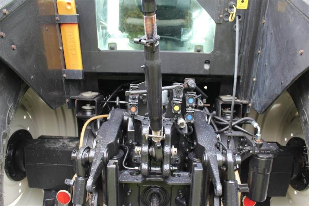 Traktor typu Valtra T130 Hitech, Gebrauchtmaschine v Bant (Obrázok 8)