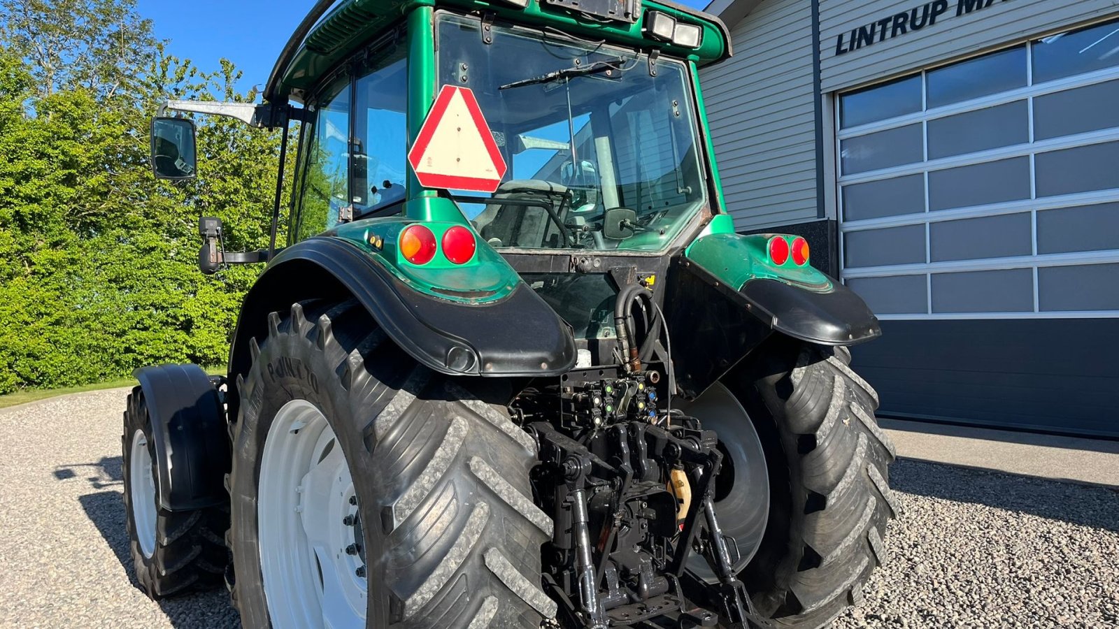 Traktor des Typs Valtra T130 med 3.5ton frontlift, Gebrauchtmaschine in Lintrup (Bild 7)