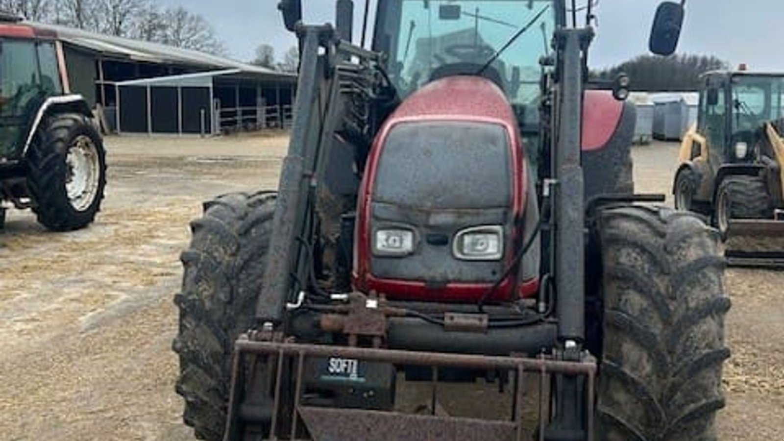 Traktor typu Valtra T130, Gebrauchtmaschine w Kjellerup (Zdjęcie 2)