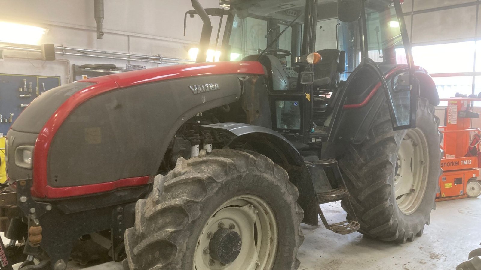 Traktor от тип Valtra T131 Hightec, Gebrauchtmaschine в Hobro (Снимка 2)