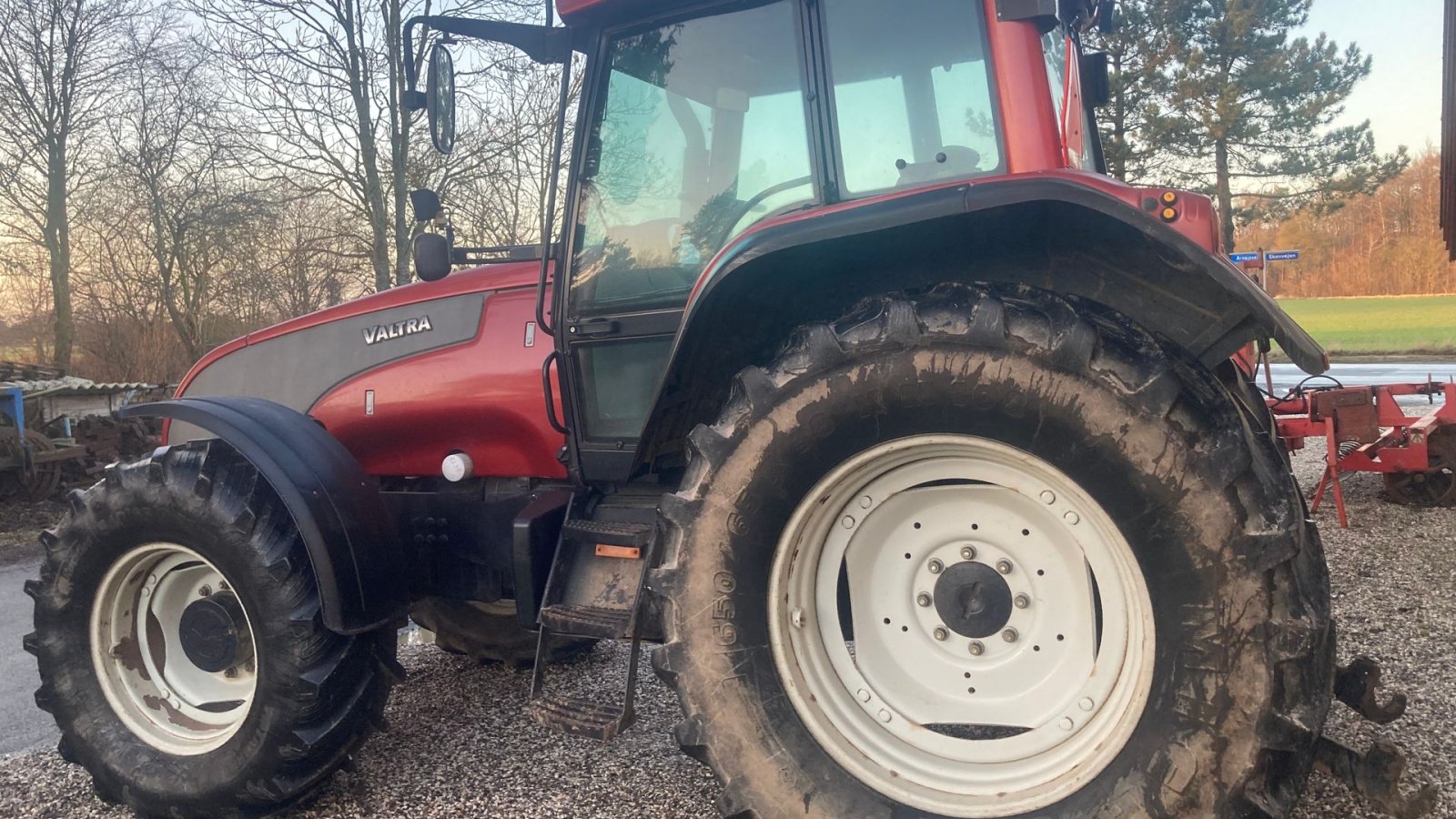 Traktor of the type Valtra T140, Gebrauchtmaschine in Store Heddinge (Picture 8)