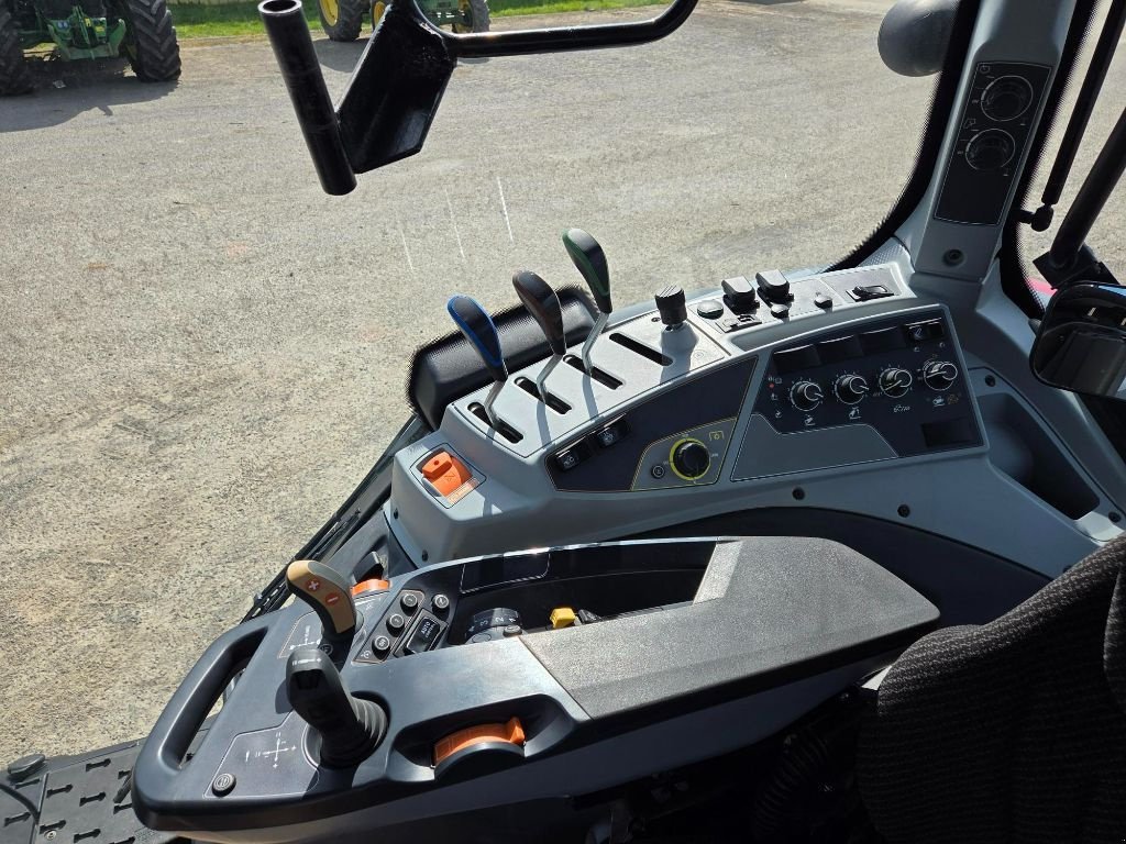 Traktor от тип Valtra T145 ACTIVE, Gebrauchtmaschine в ATHIS (Снимка 8)