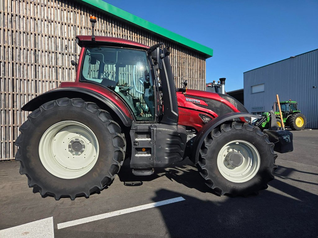 Traktor van het type Valtra T145 Active, Gebrauchtmaschine in HAMBYE (Foto 2)