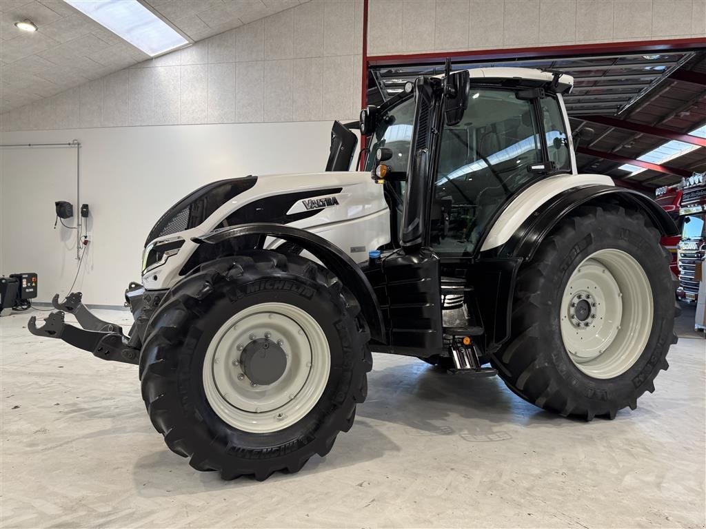 Traktor du type Valtra T145 DIRECT KUN 1900 TIMER! MED SMARTTOUCH OG AUTOSTYRING!, Gebrauchtmaschine en Nørager (Photo 3)