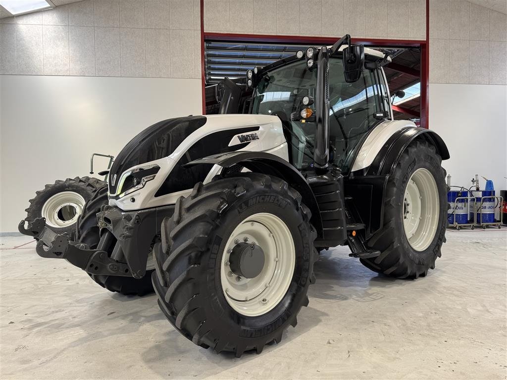 Traktor du type Valtra T145 DIRECT KUN 1900 TIMER! MED SMARTTOUCH OG AUTOSTYRING!, Gebrauchtmaschine en Nørager (Photo 1)