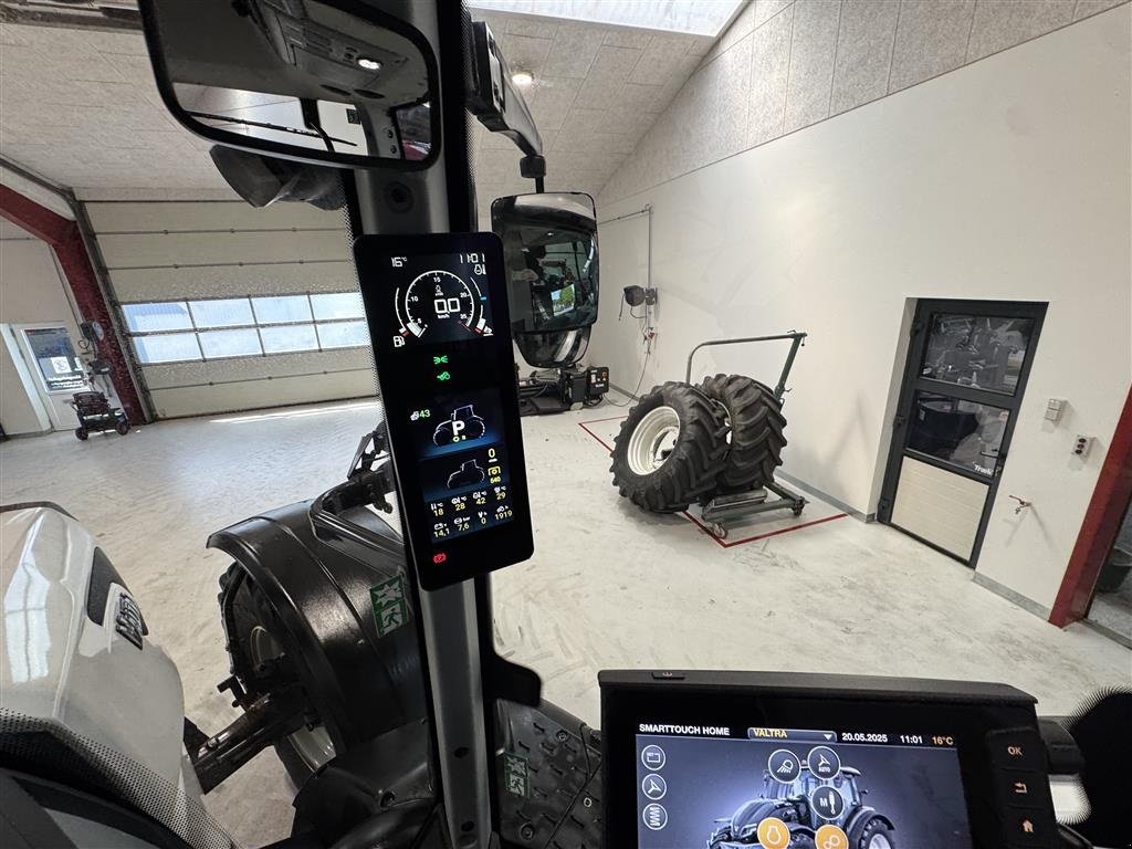 Traktor du type Valtra T145 DIRECT KUN 1900 TIMER! MED SMARTTOUCH OG AUTOSTYRING!, Gebrauchtmaschine en Nørager (Photo 25)