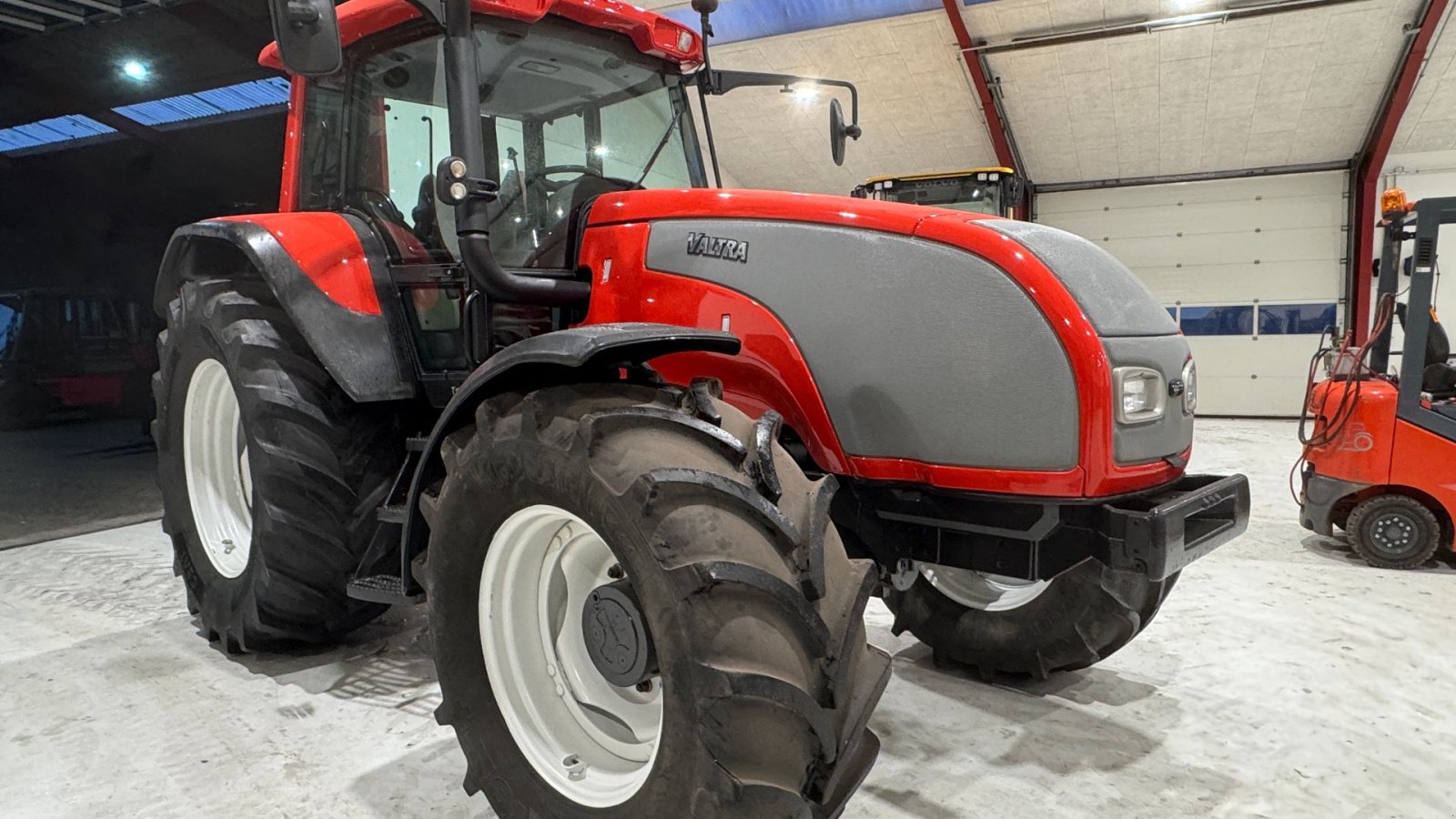 Traktor типа Valtra T150 KUN 4900 TIMER!, Gebrauchtmaschine в Nørager (Фотография 7)