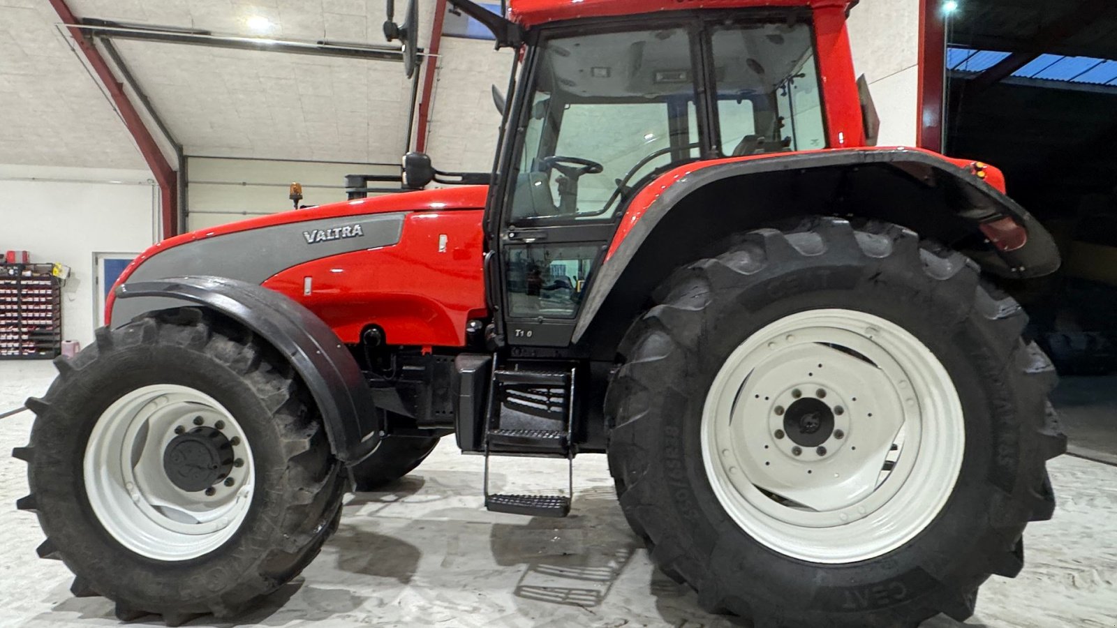 Traktor типа Valtra T150 KUN 4900 TIMER!, Gebrauchtmaschine в Nørager (Фотография 3)