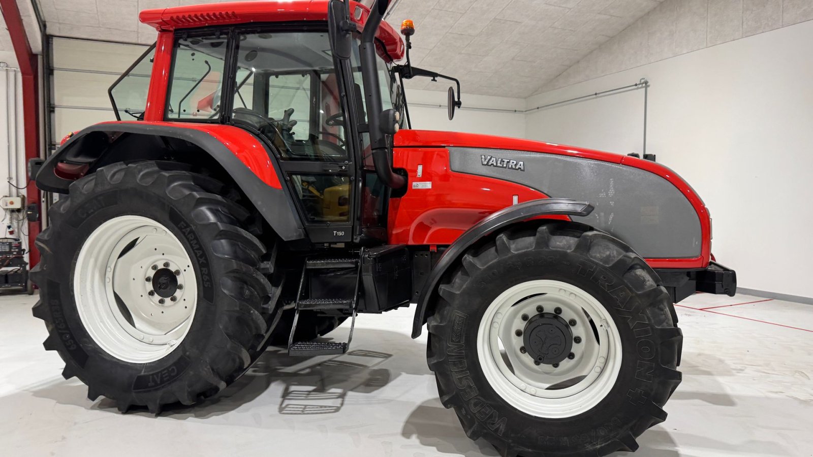 Traktor typu Valtra T150 KUN 4900 TIMER!, Gebrauchtmaschine v Nørager (Obrázek 9)