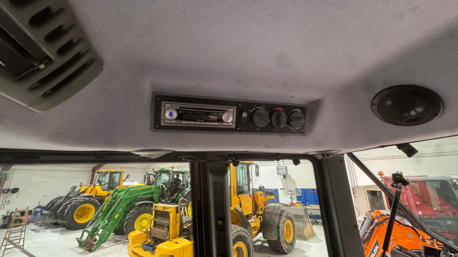 Traktor typu Valtra T150 KUN 4900 TIMER!, Gebrauchtmaschine v Nørager (Obrázek 18)