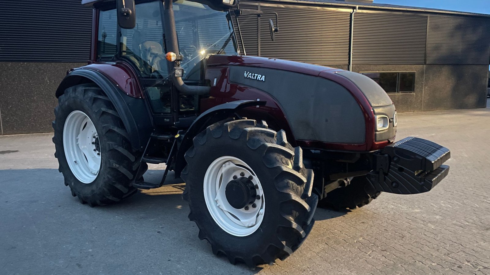 Traktor типа Valtra T151, Gebrauchtmaschine в Roslev (Фотография 9)