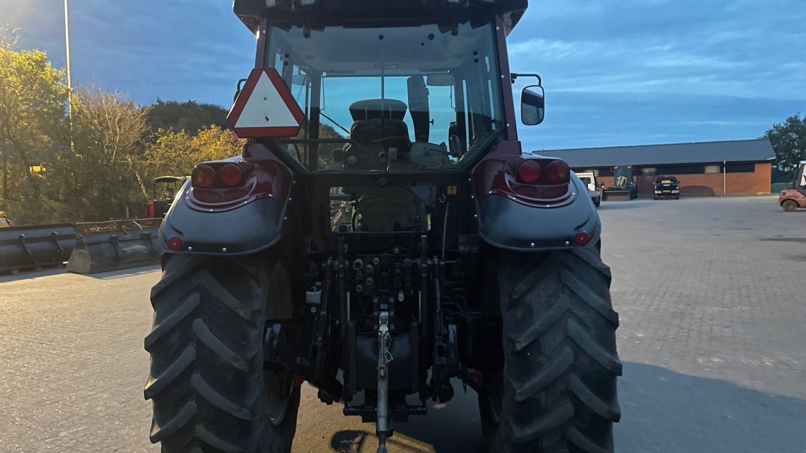 Traktor типа Valtra T151, Gebrauchtmaschine в Roslev (Фотография 4)