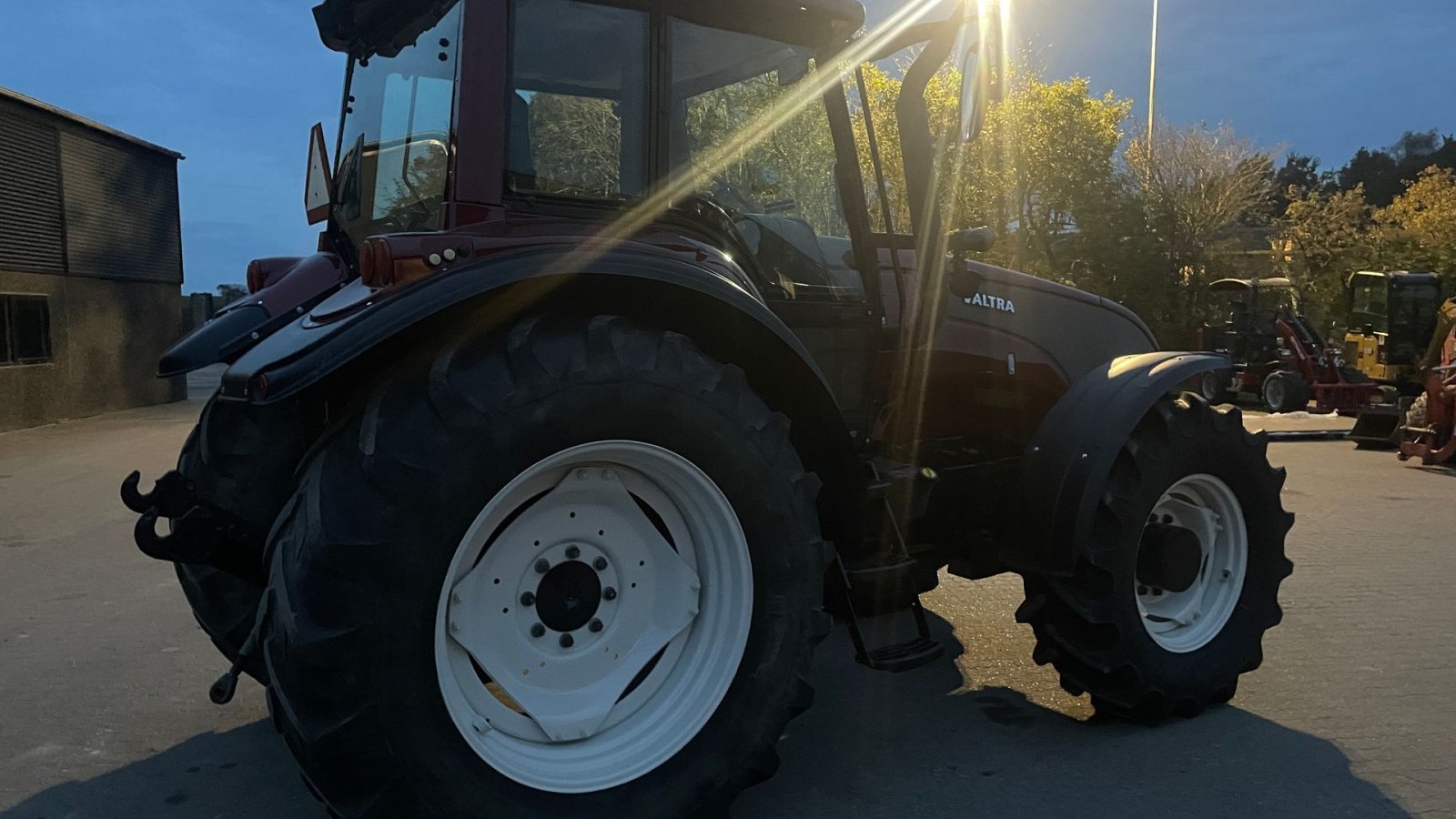 Traktor типа Valtra T151, Gebrauchtmaschine в Roslev (Фотография 7)