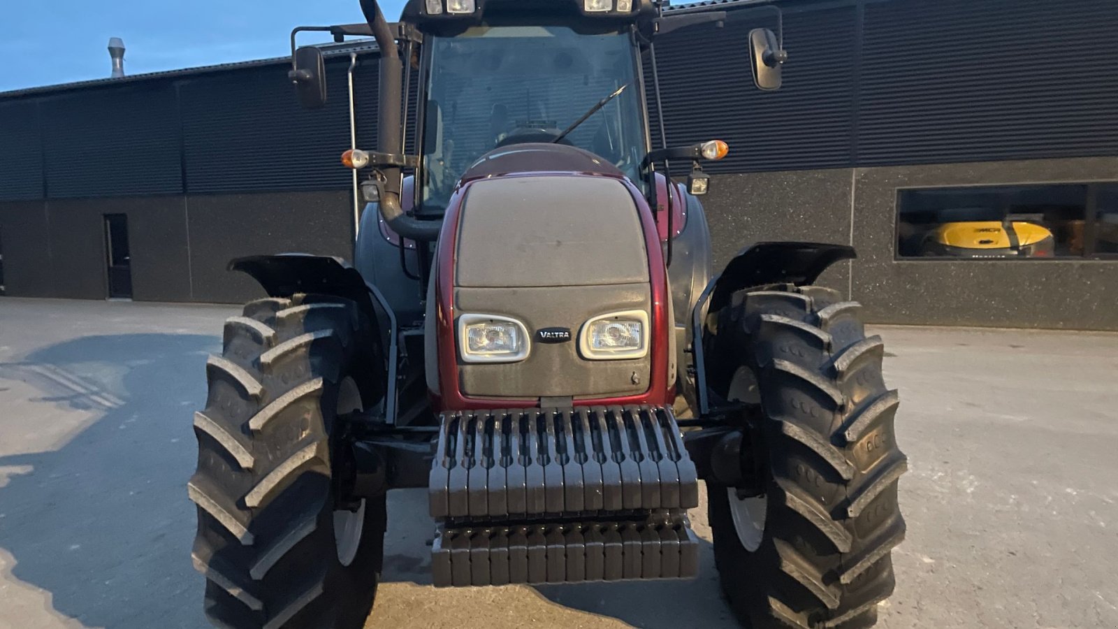 Traktor типа Valtra T151, Gebrauchtmaschine в Roslev (Фотография 10)