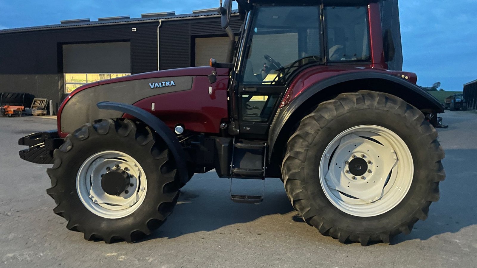 Traktor типа Valtra T151, Gebrauchtmaschine в Roslev (Фотография 2)