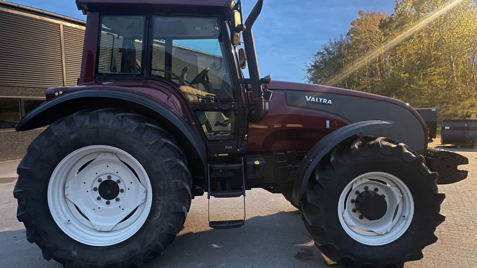 Traktor типа Valtra T151, Gebrauchtmaschine в Roslev (Фотография 8)