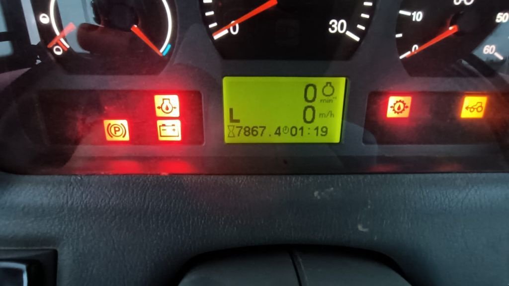 Traktor του τύπου Valtra T152 Direct, Gebrauchtmaschine σε SAINT-HILAIRE-EN-PUISEAUX (Φωτογραφία 8)