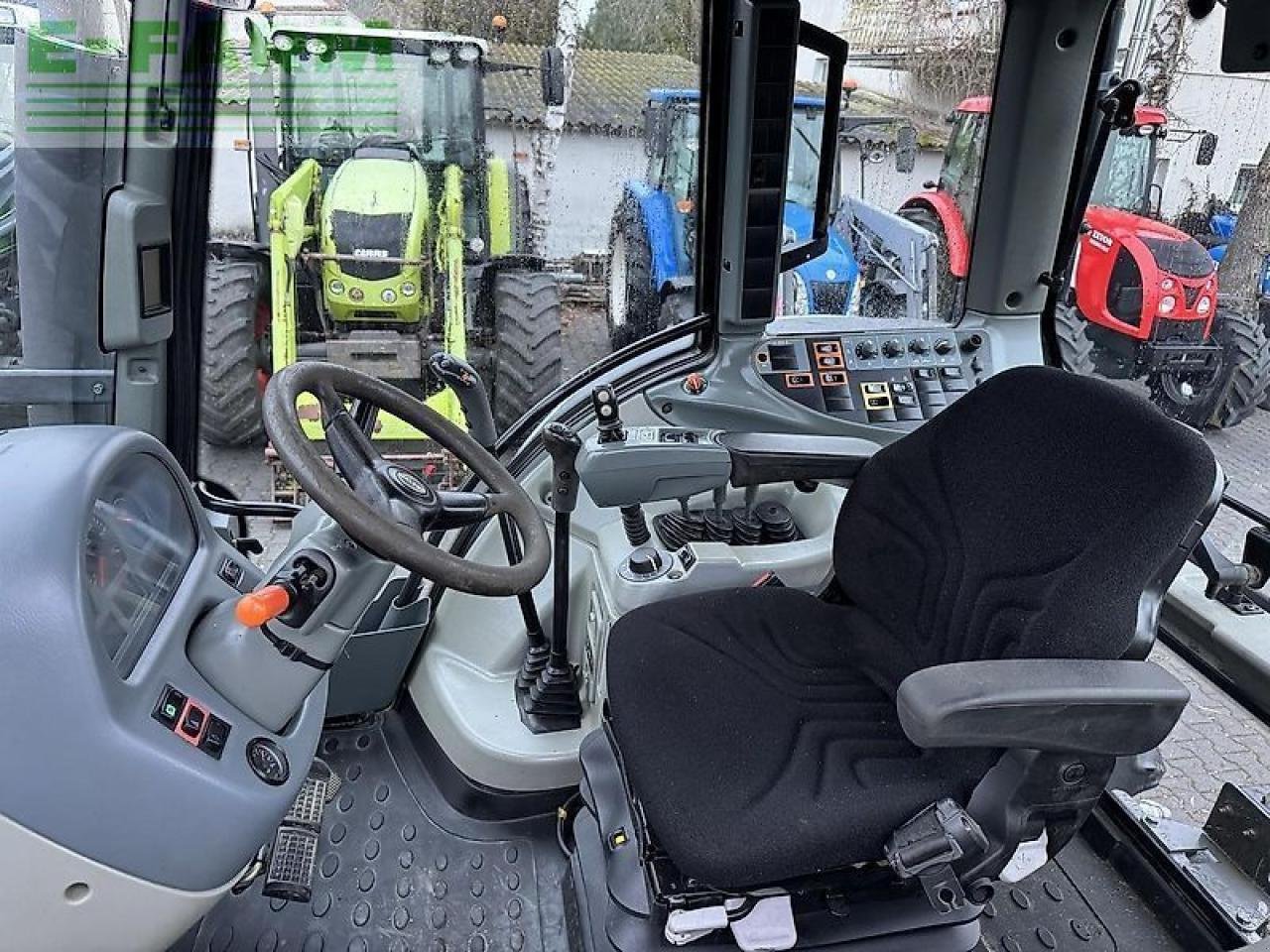 Traktor typu Valtra t153 hitech HiTech, Gebrauchtmaschine w DAMAS?AWEK (Zdjęcie 12)