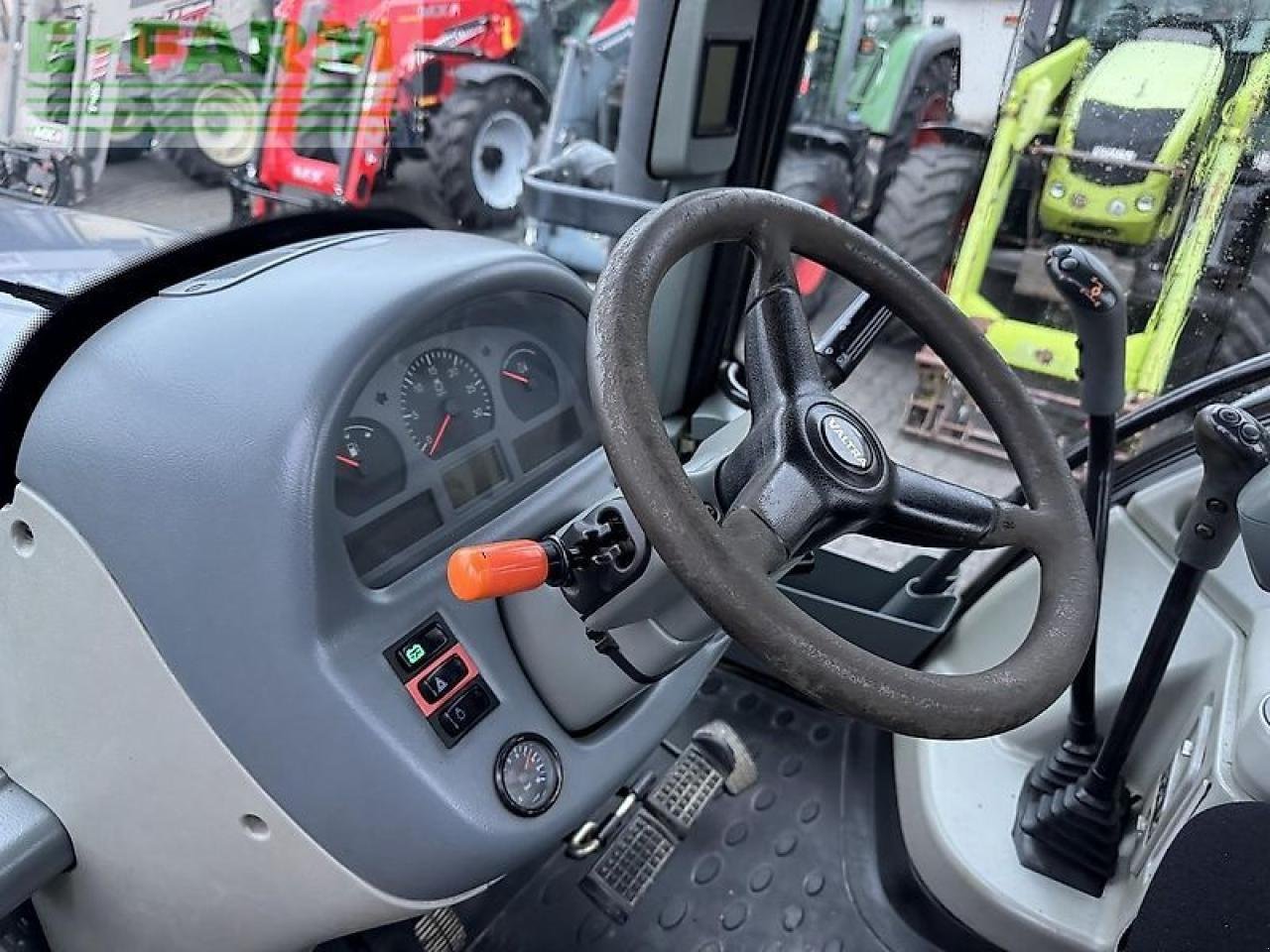 Traktor typu Valtra t153 hitech, Gebrauchtmaschine v DAMAS?AWEK (Obrázok 14)