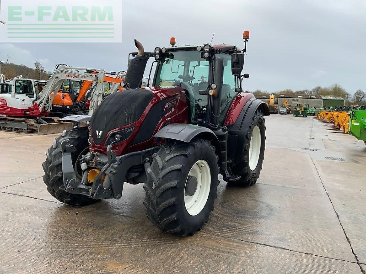 Traktor van het type Valtra t154 active tractor (st25061) Active, Gebrauchtmaschine in SHAFTESBURY (Foto 4)