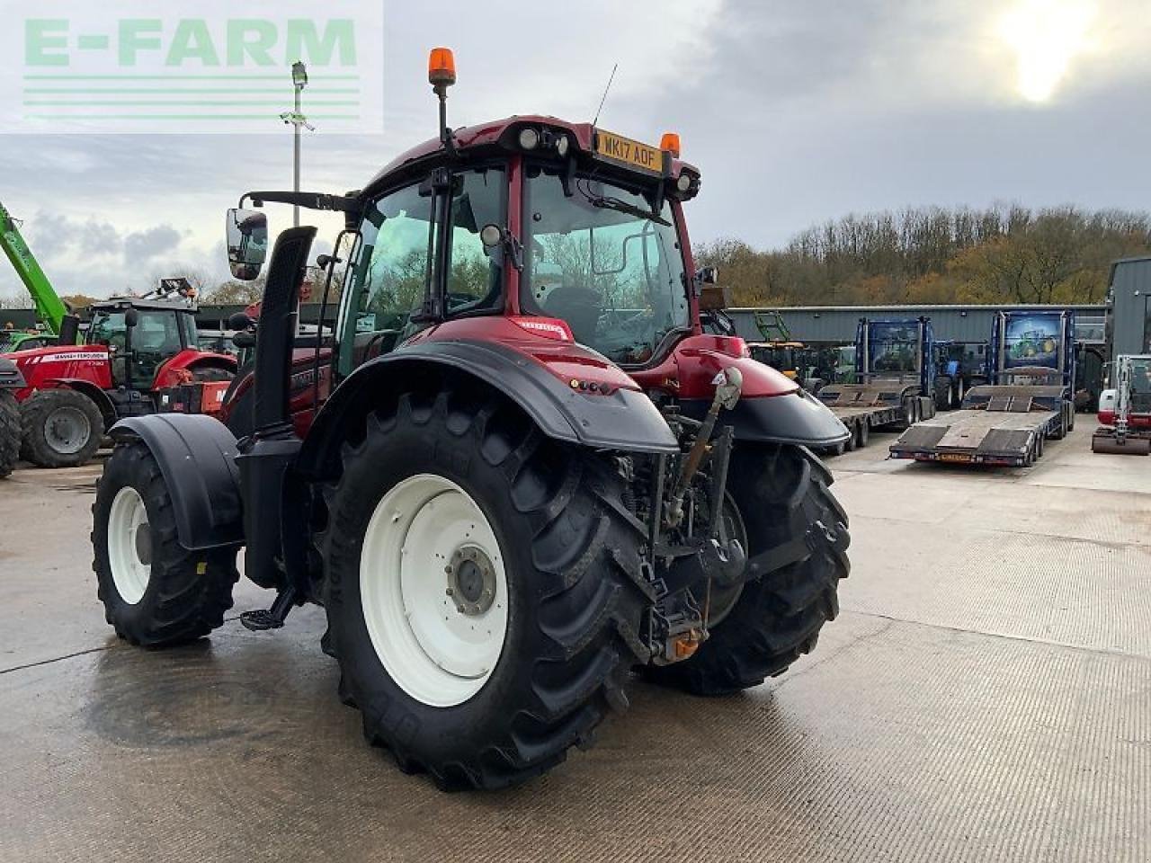 Traktor van het type Valtra t154 active tractor (st25061) Active, Gebrauchtmaschine in SHAFTESBURY (Foto 5)