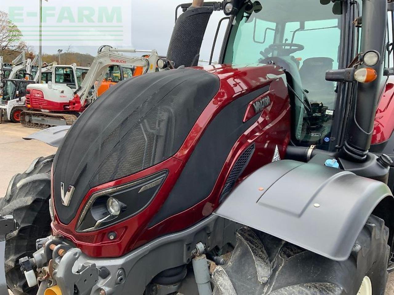 Traktor van het type Valtra t154 active tractor (st25061) Active, Gebrauchtmaschine in SHAFTESBURY (Foto 14)