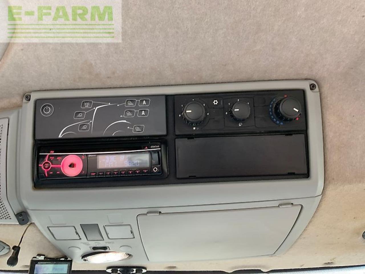 Traktor van het type Valtra t154 active tractor (st25061) Active, Gebrauchtmaschine in SHAFTESBURY (Foto 21)