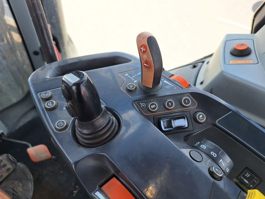 Traktor typu Valtra T154 active, Gebrauchtmaschine w Neufchâtel-en-Bray (Zdjęcie 10)