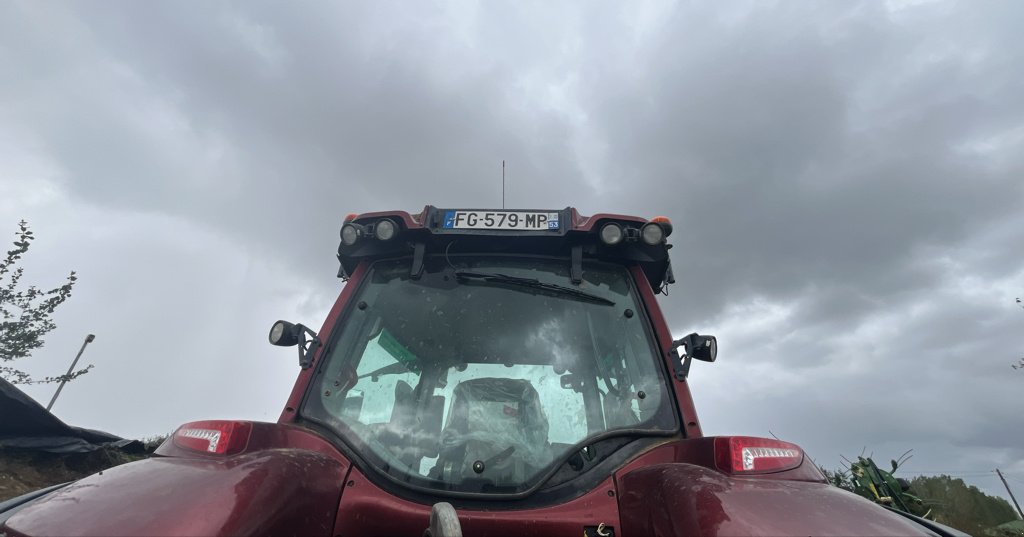 Traktor des Typs Valtra T154 H, Gebrauchtmaschine in MAYENNE (Bild 7)