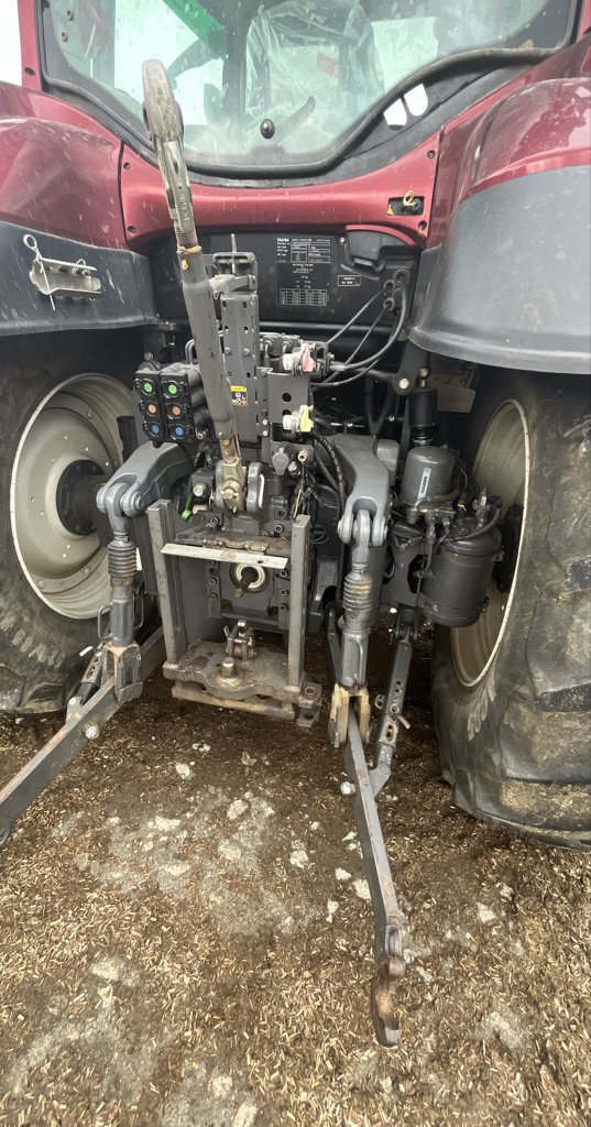 Traktor des Typs Valtra T154 H, Gebrauchtmaschine in MAYENNE (Bild 5)